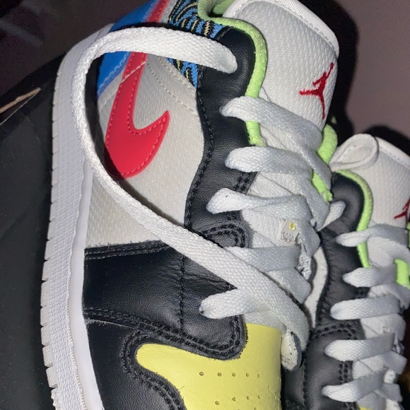 Air Jordan 1 Low GS "White Mesh / Multicolor - Picture 10 of 11
